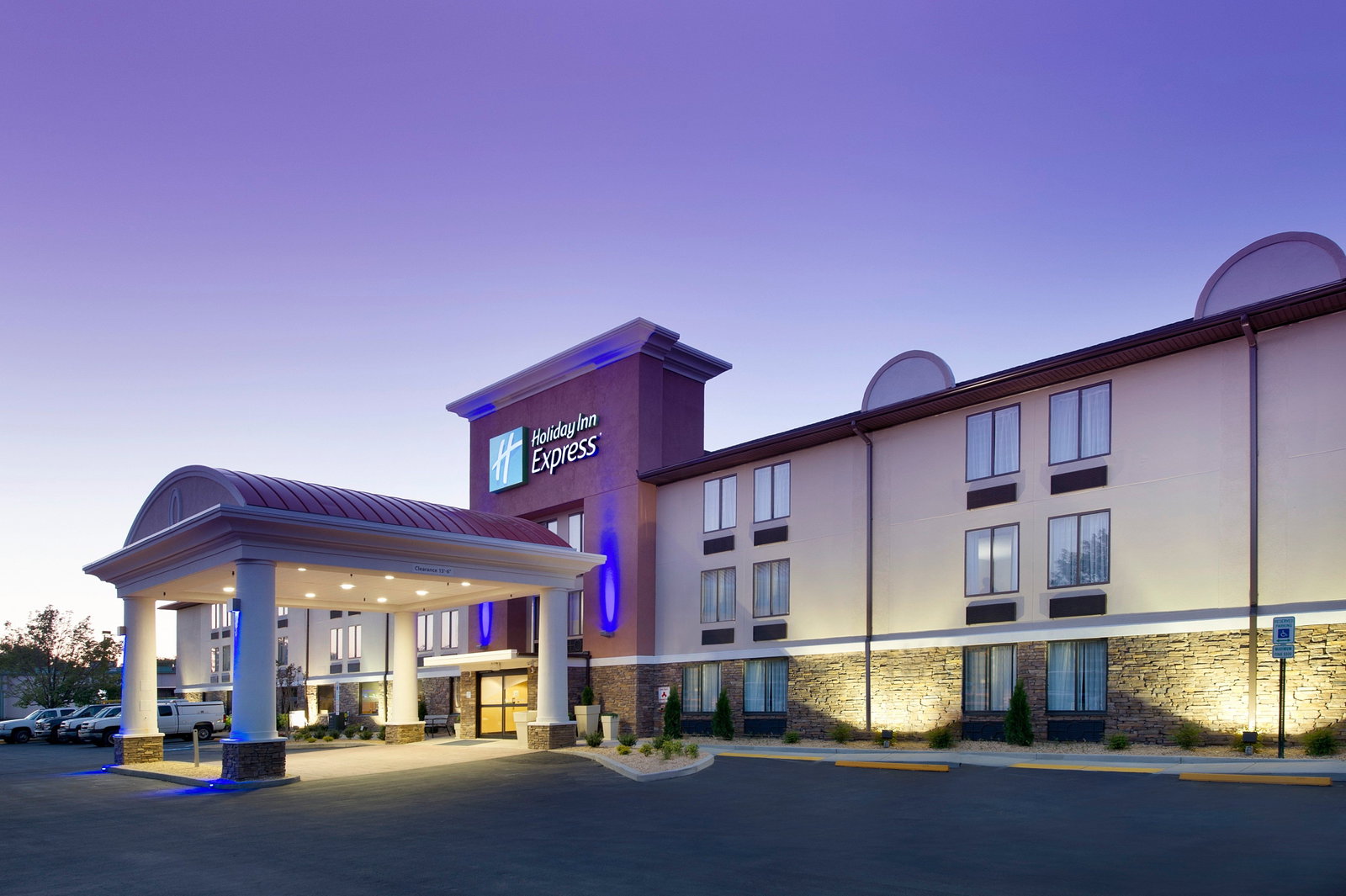 Holiday Inn Express Waldorf - thumb 0