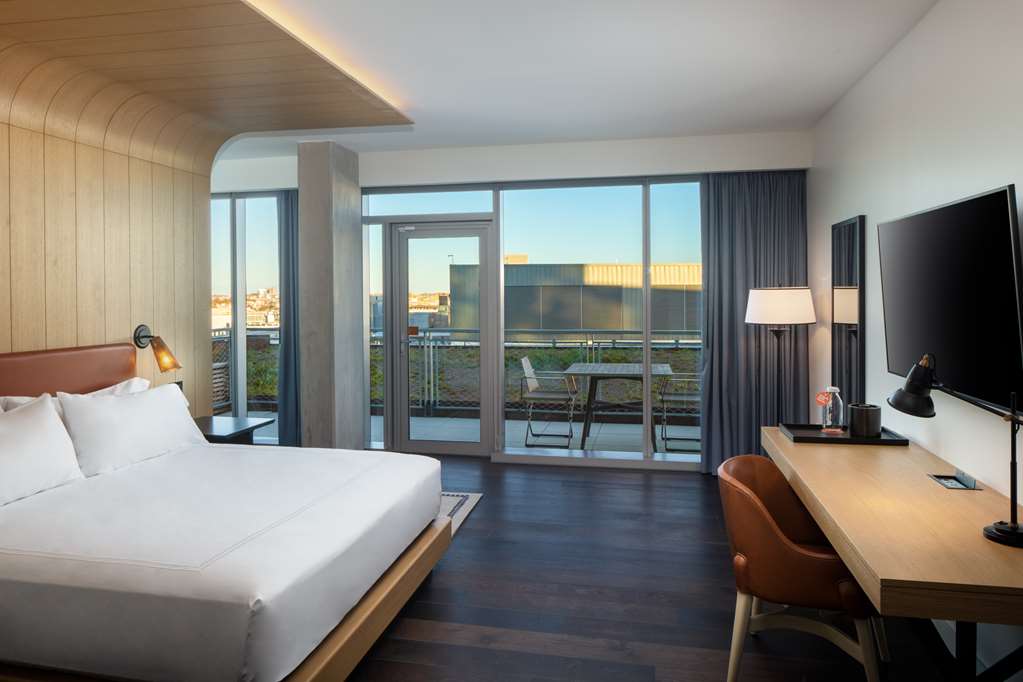 Canopy By Hilton Baltimore Harbor Point - thumb 6