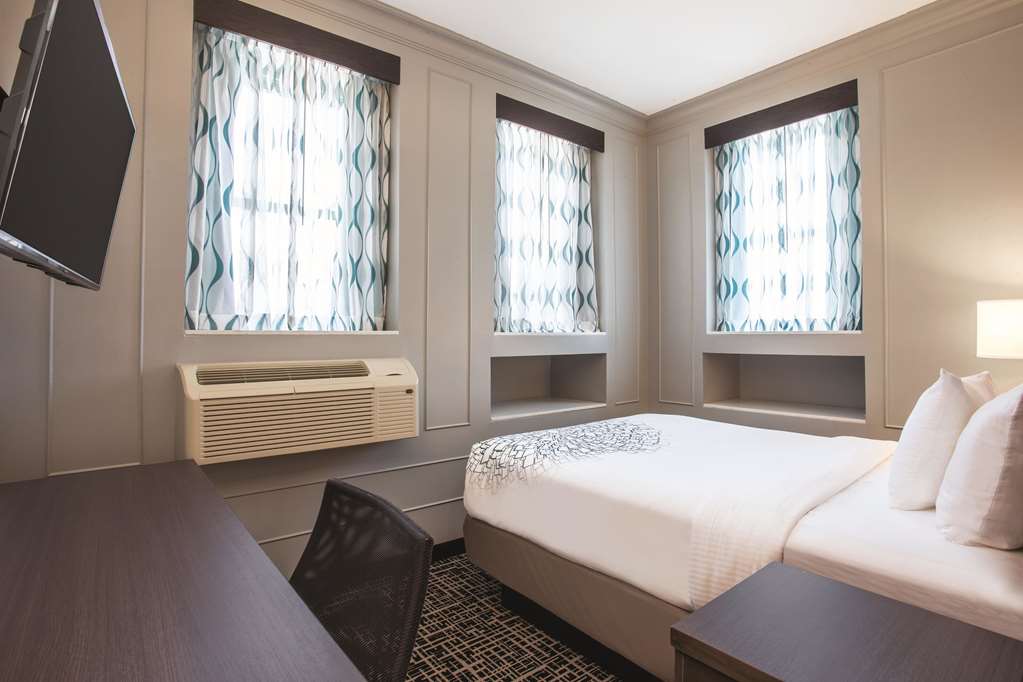 La Quinta Inn/Suites Baltimore Downtown - thumb 9