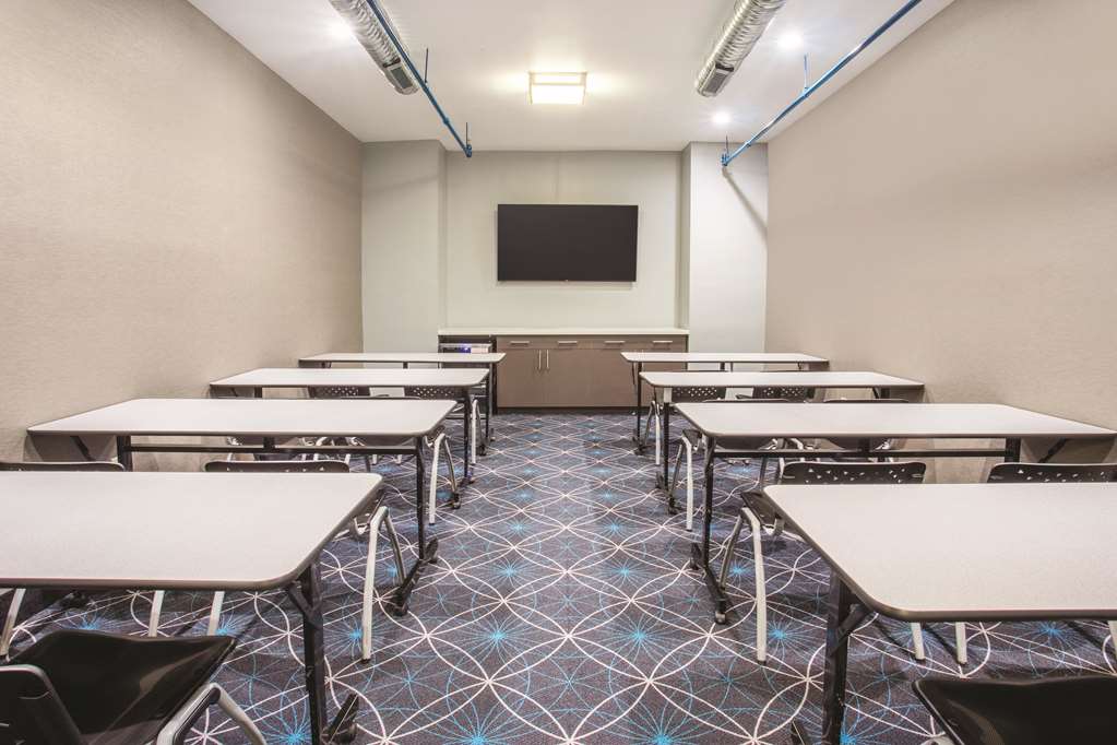 La Quinta Inn/Suites Baltimore Downtown - thumb 11