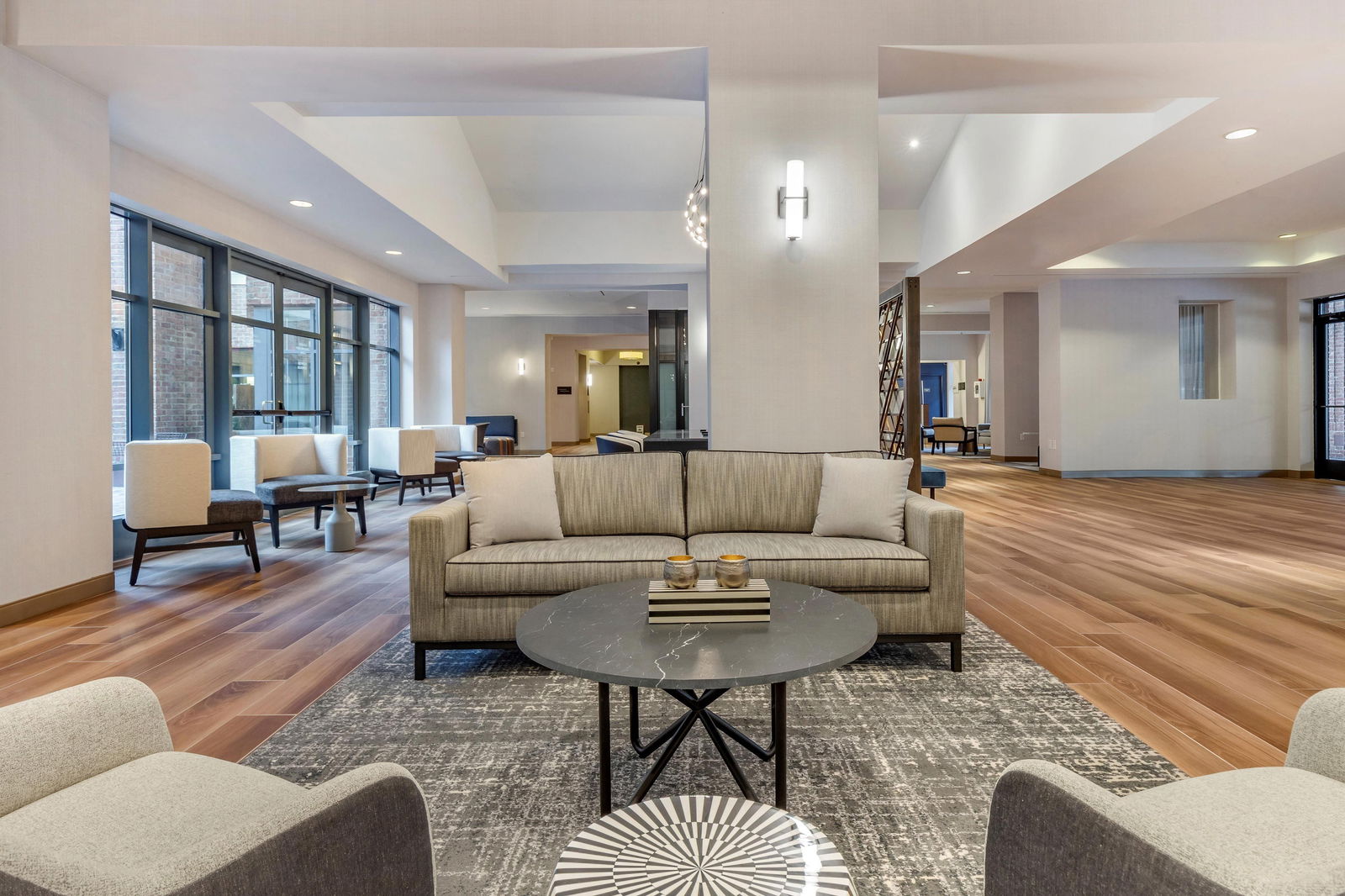 Sheraton Suites Old Town Alexandria - thumb 2