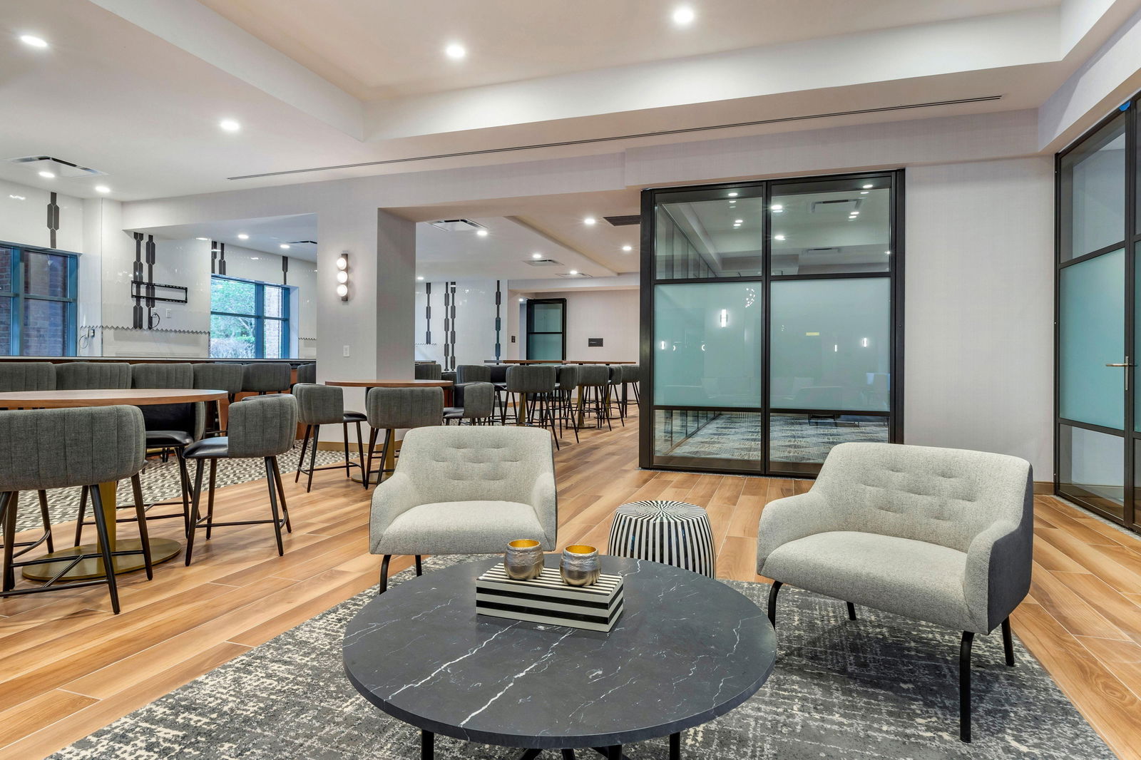 Sheraton Suites Old Town Alexandria - thumb 3