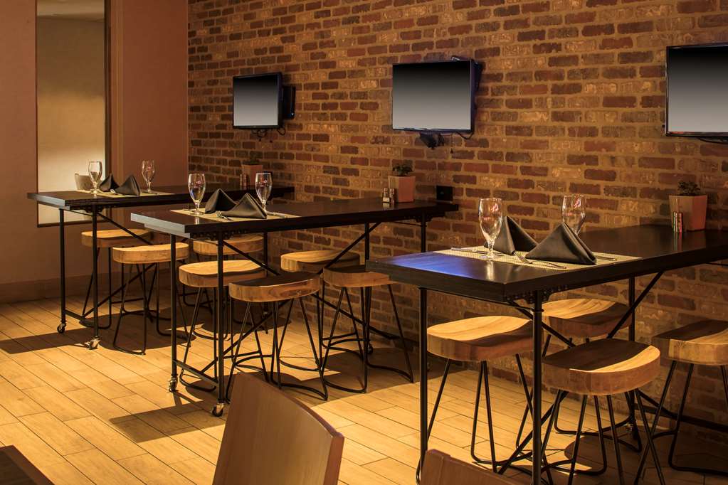 Doubletree Hotel & Suites Pitt Downtown - thumb 13