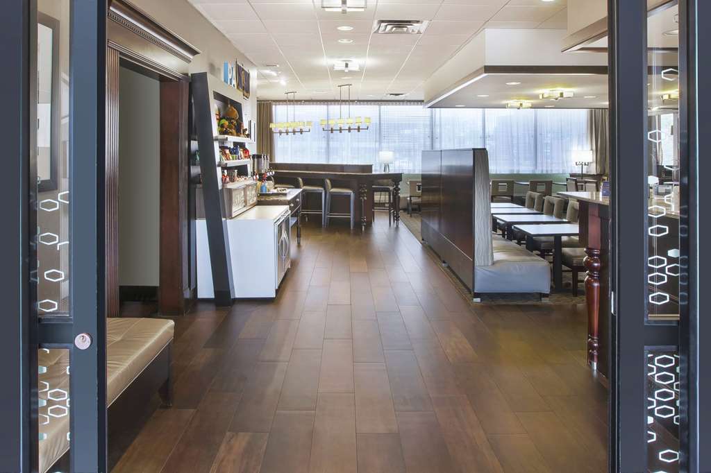 Hampton Inn Pittsburgh-University Center - thumb 10