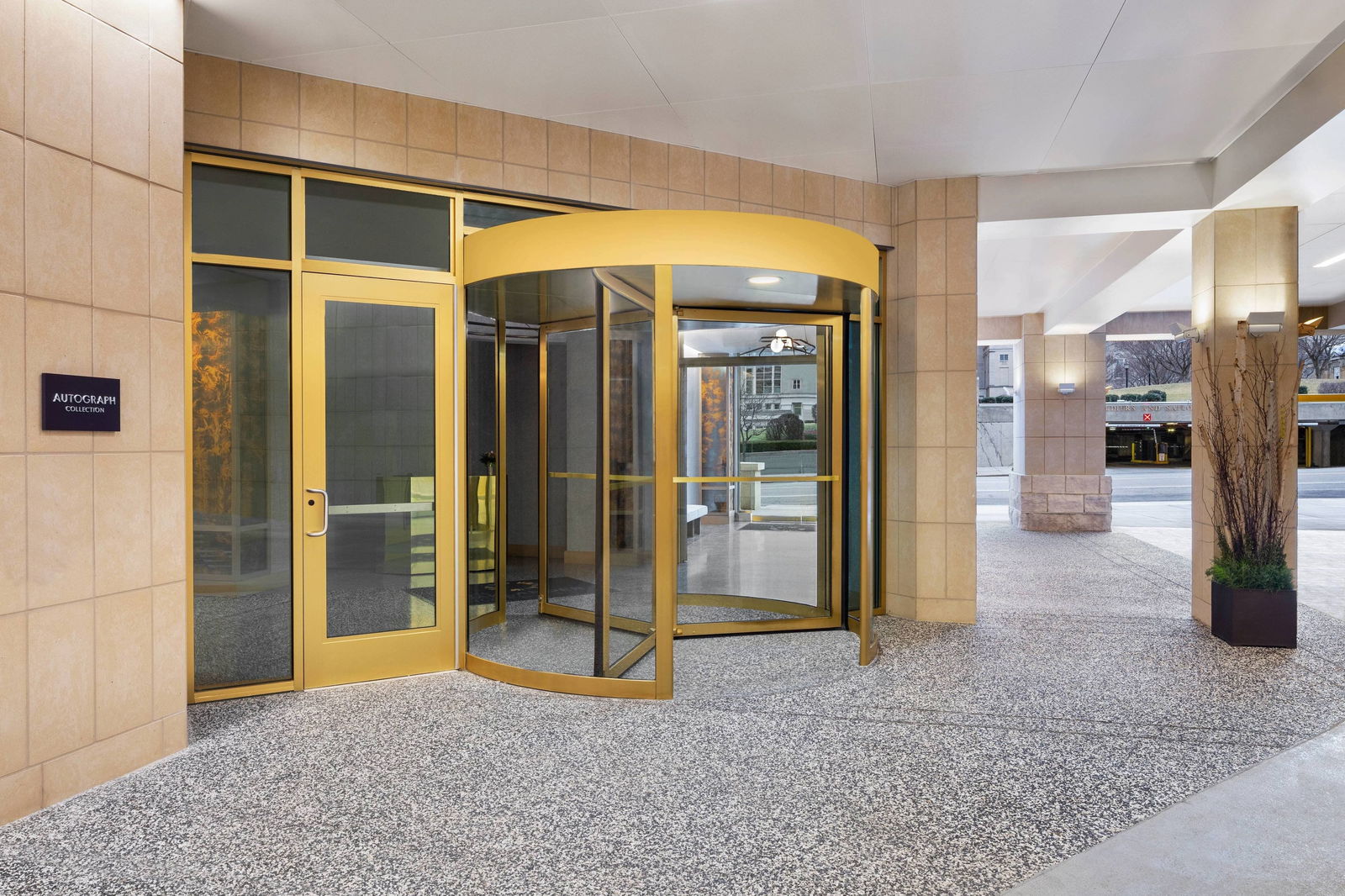 The Oaklander Hotel, Autograph Coll - thumb 2