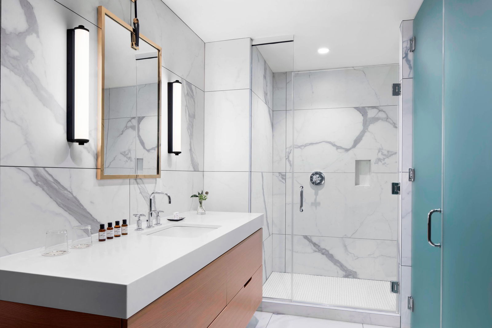 The Oaklander Hotel, Autograph Coll - thumb 7