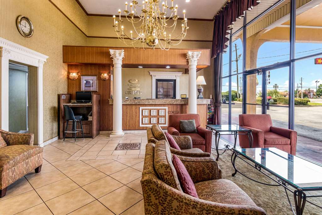Econo Lodge Inn & Suites - thumb 2