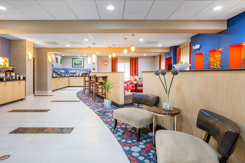 Comfort Suites - thumb 11