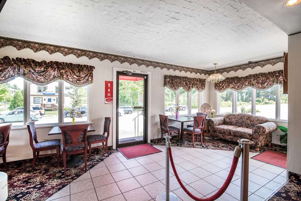 Econo Lodge - thumb 8