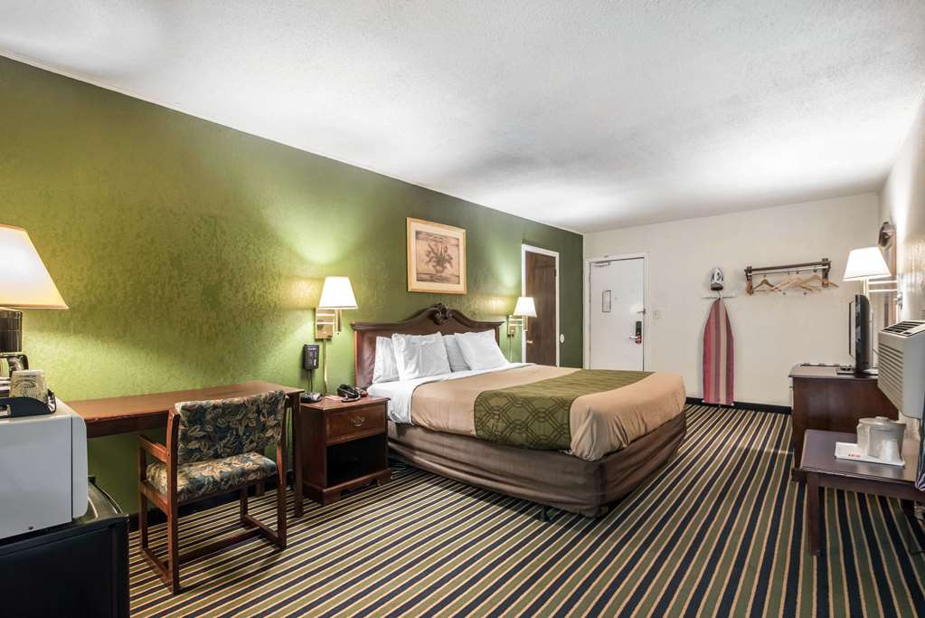 Econo Lodge - thumb 13