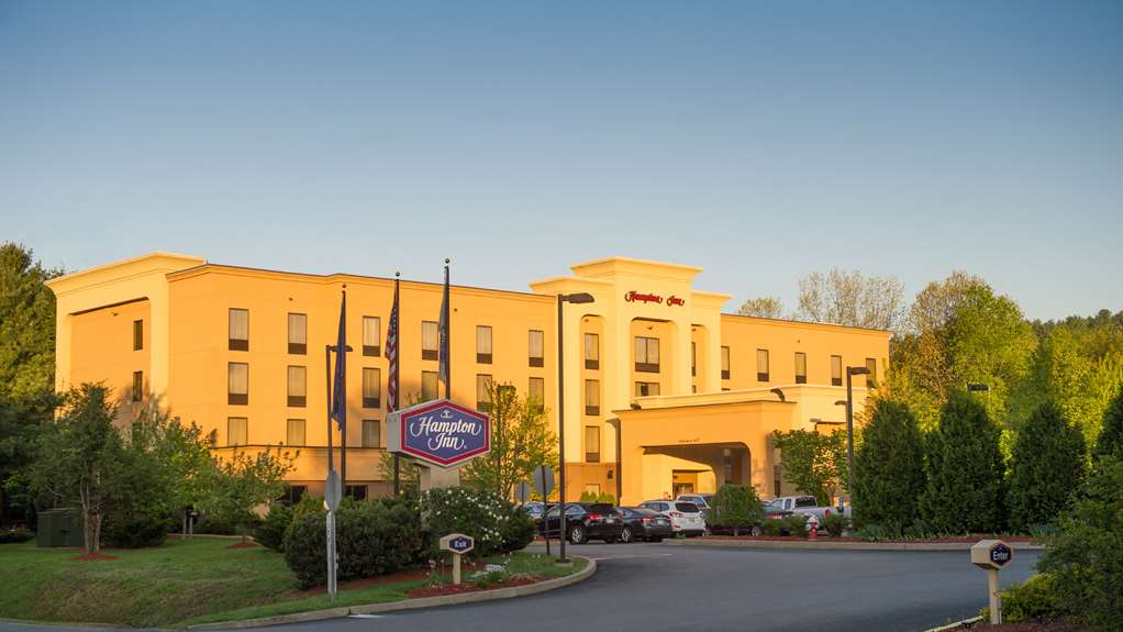 Hampton Inn Brattleboro - thumb 0