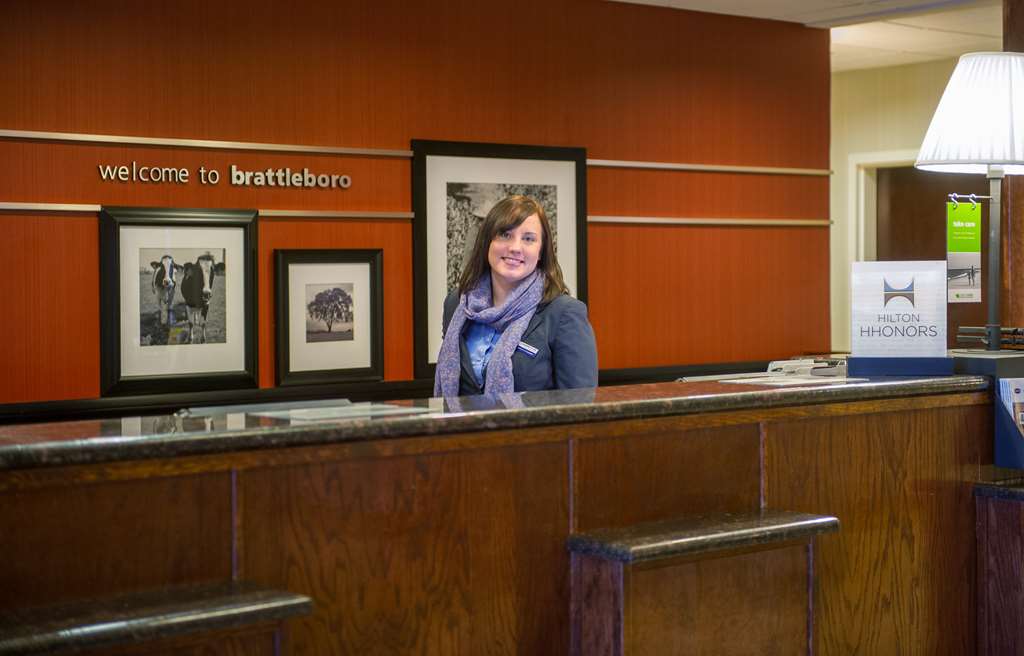 Hampton Inn Brattleboro - thumb 2