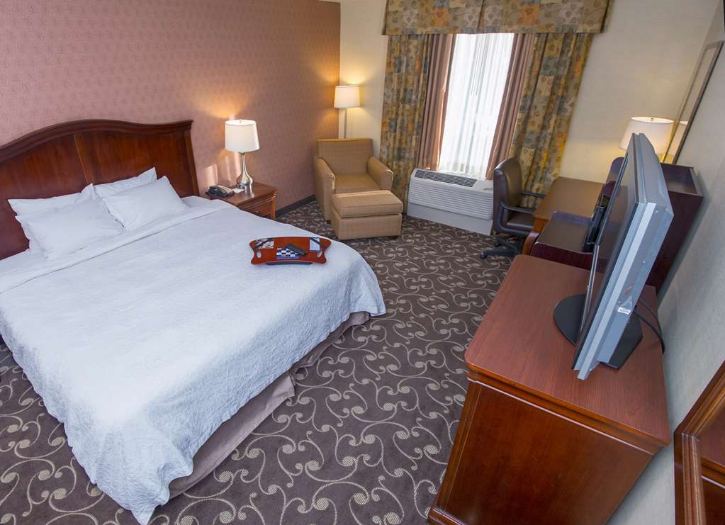 Hampton Inn Brattleboro - thumb 7