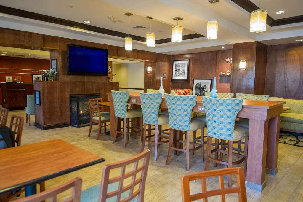 Hampton Inn Brattleboro - thumb 13