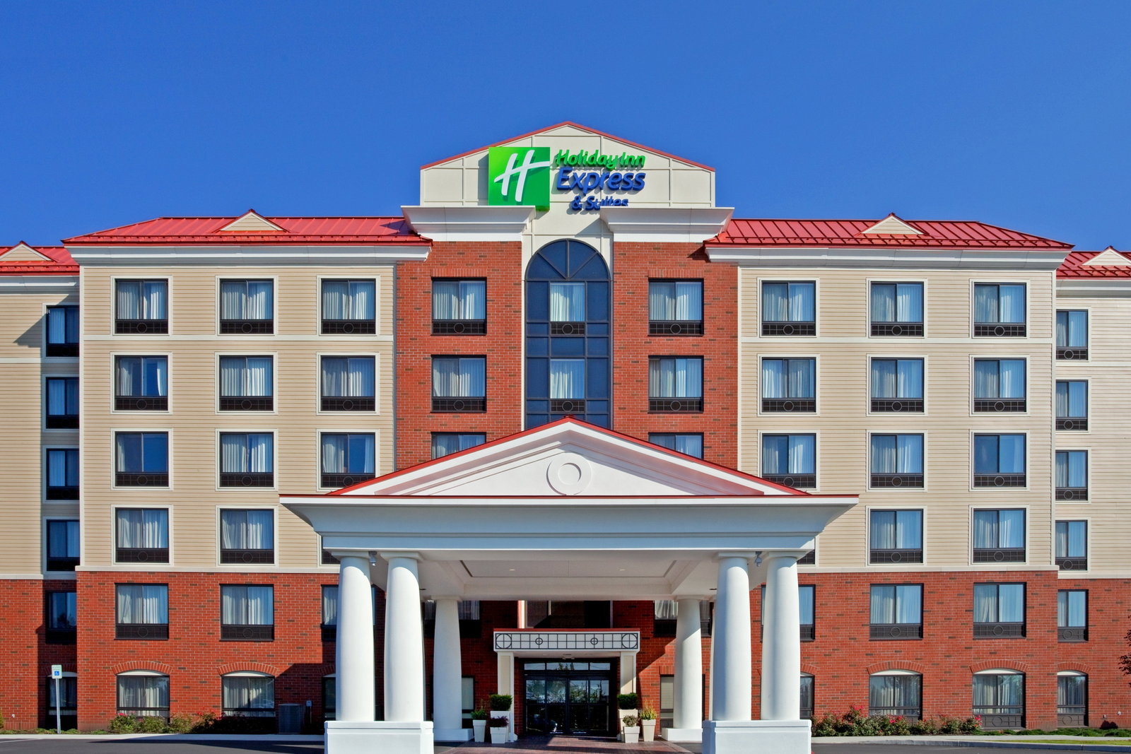 Holiday Inn Express Hotel & Suites - thumb 0
