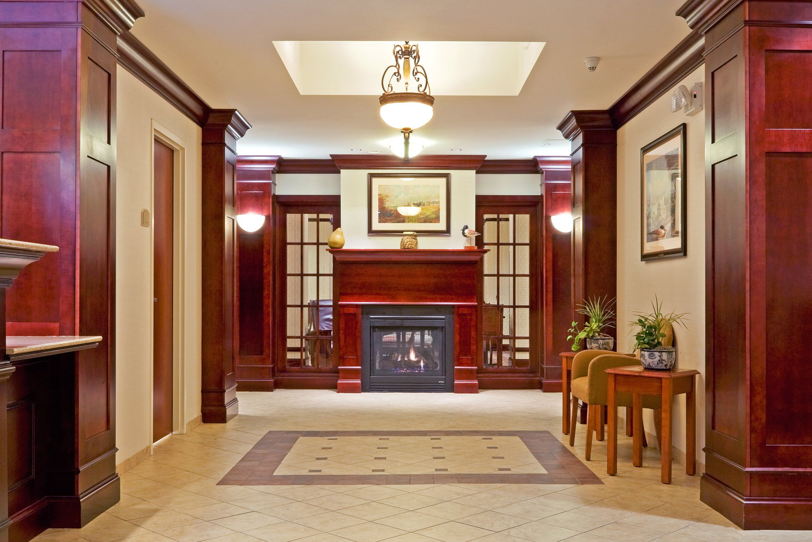 Holiday Inn Express Hotel & Suites - thumb 3