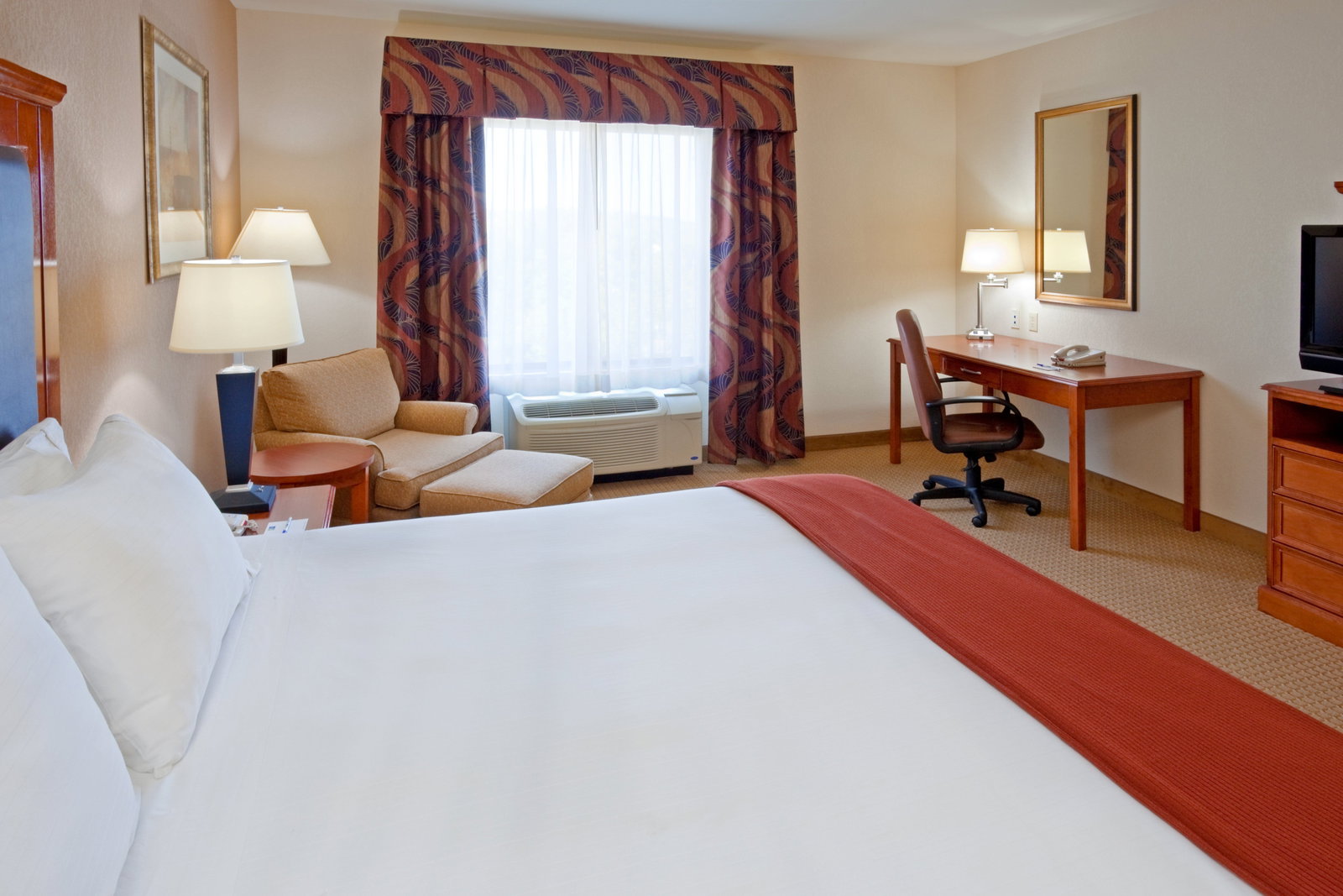 Holiday Inn Express Hotel & Suites - thumb 6
