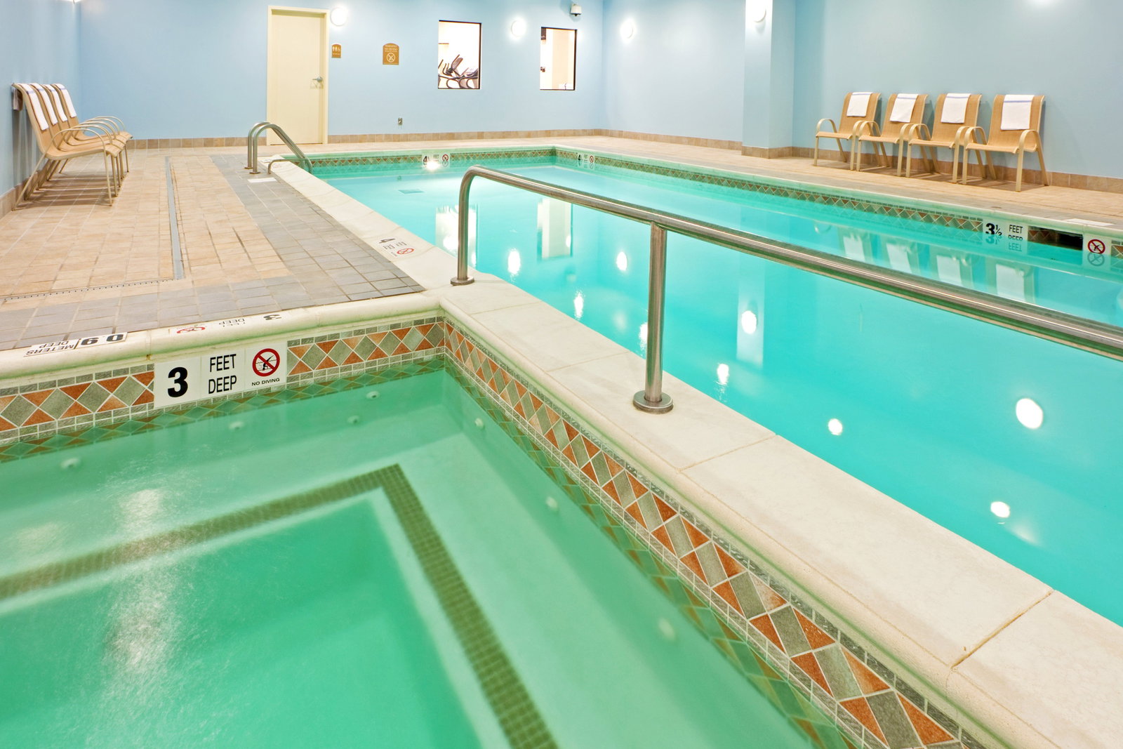 Holiday Inn Express Hotel & Suites - thumb 7