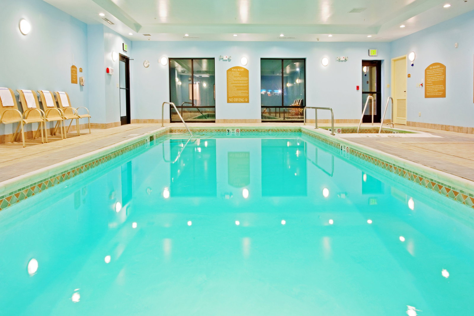 Holiday Inn Express Hotel & Suites - thumb 8