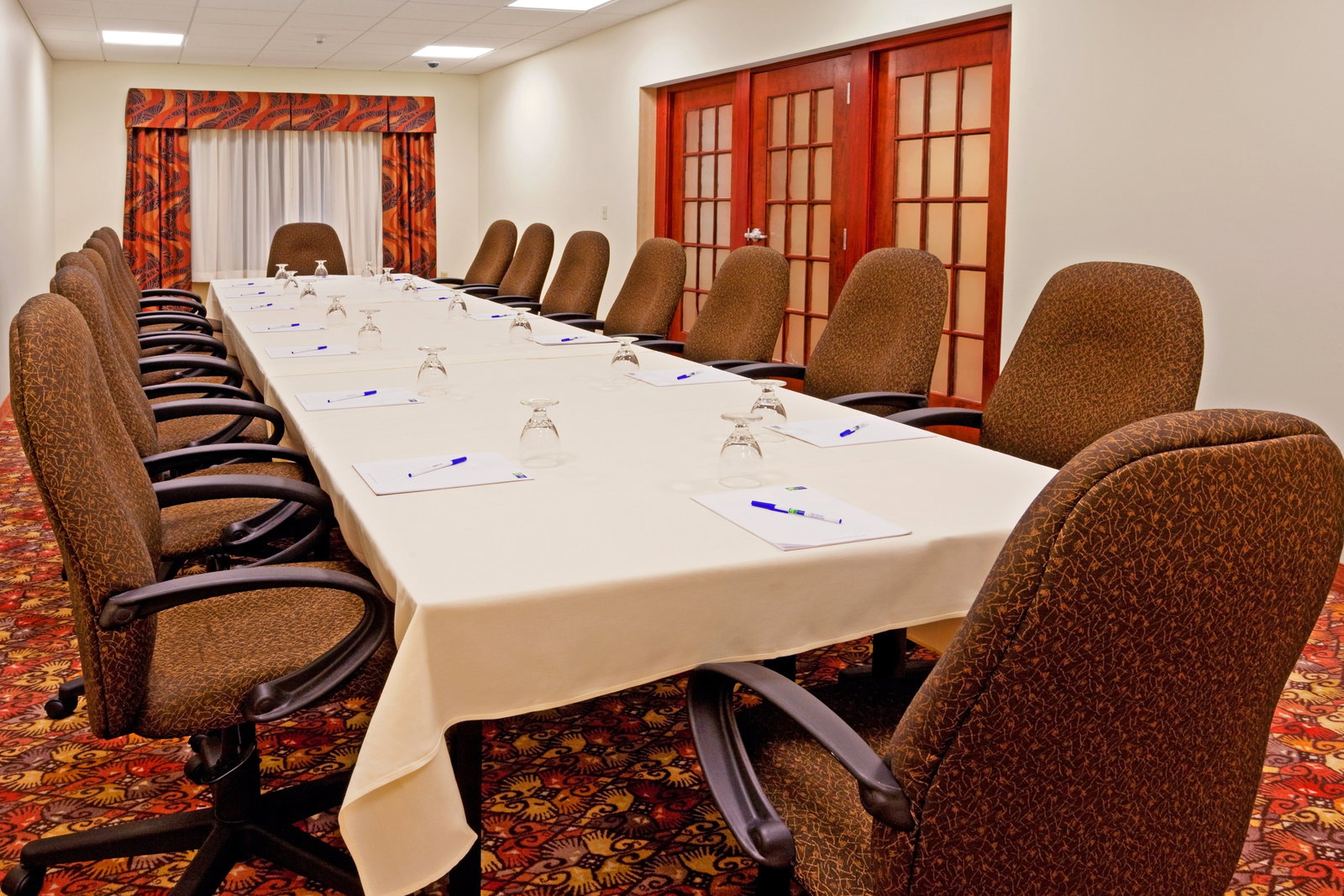 Holiday Inn Express Hotel & Suites - thumb 11
