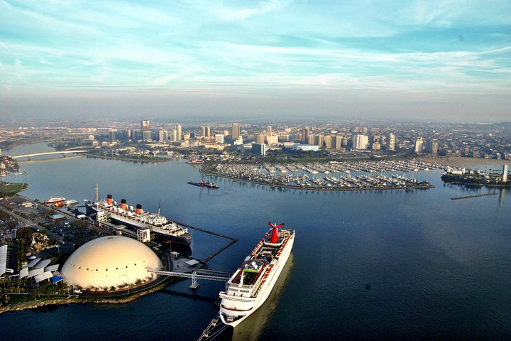 Private Helicopter Tour Over Long Beach And Los Angeles - thumb 1