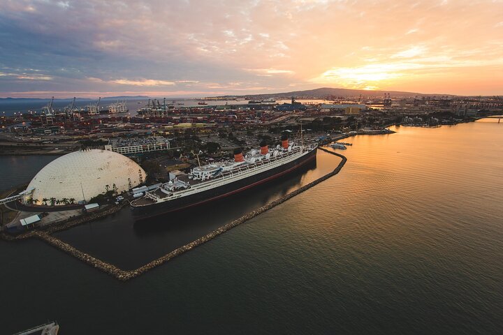 Private Helicopter Tour Over Long Beach And Los Angeles - thumb 3