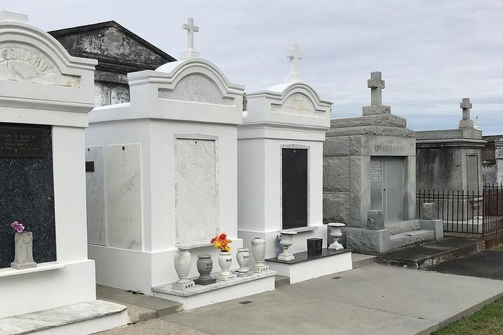New Orleans French Quarter, Voodoo, Cemetery Tour Or Cemetery Insiders Tour - thumb 1