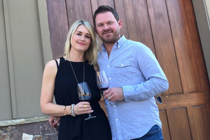 8-Hour Exclusive Wine Tour Experience for up to 6 Guests / Napa-Sonoma
