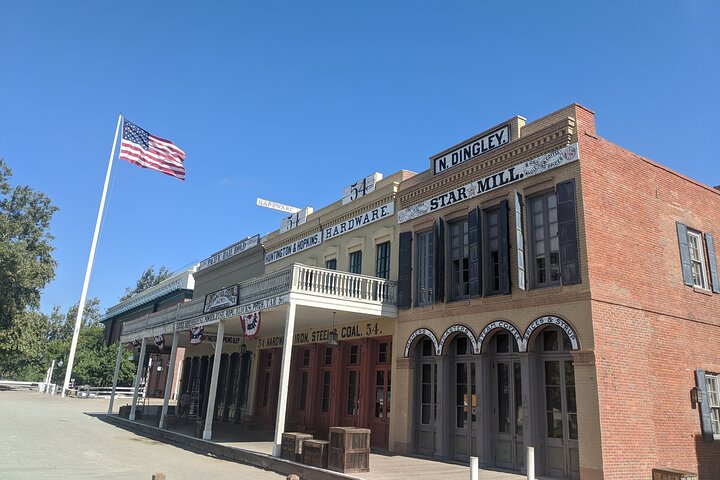 Old Sacramento Scavenger Hunt Walking Tour And Game - thumb 4