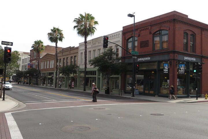 Old Pasadena Scavenger Hunt Walking Tour And Game - thumb 3