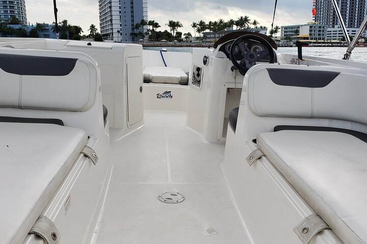 21 Ft Boat For 8 People, Gas Included, Be Your Own Captain. Price Per Boat - thumb 2