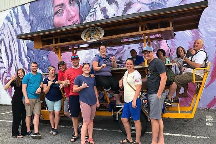 Kaka'ako Bar Tour - thumb 4