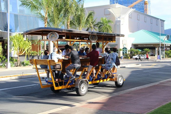 Kaka'ako Bar Tour - thumb 5