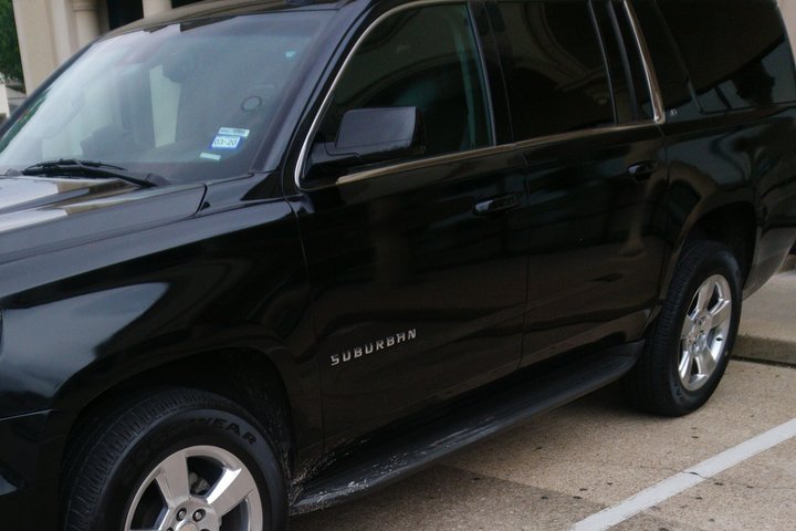 Car From Houston To Lafayette,Black SUV Houston IAH Airport - Lafayette, LA - thumb 4