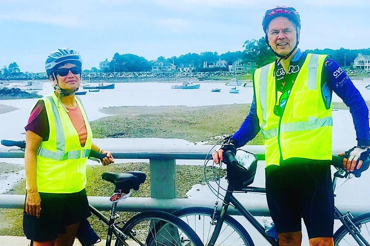 3-hrs. Historic Bike Tour - Visit The Historic Landmarks Forts and Memorials