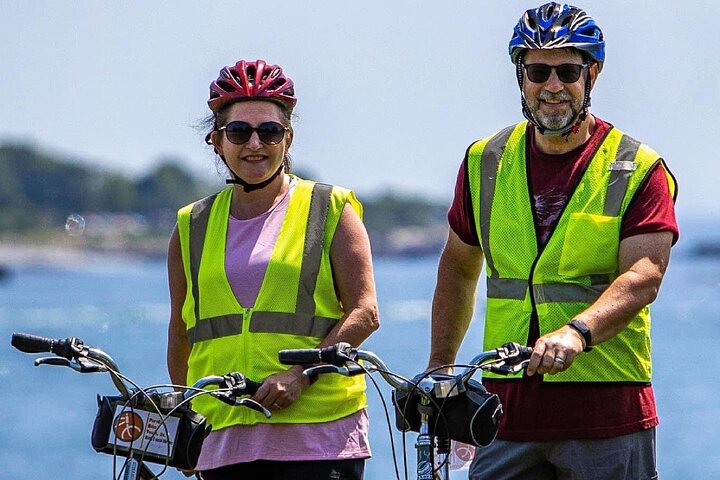 Explore Portsmouths Urban and Street Art Guided Bike Tour