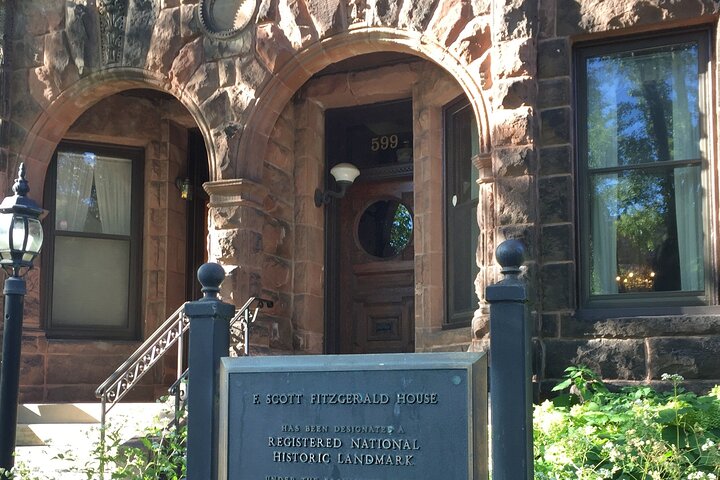 Walking F. Scott Fitzgerald's St. Paul Life & Homes Private Tour (2 Hrs) - thumb 3