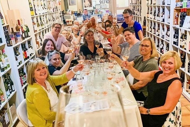 3-Hour Luxury Photoshoot And Wine Tasting In Asheville - thumb 3