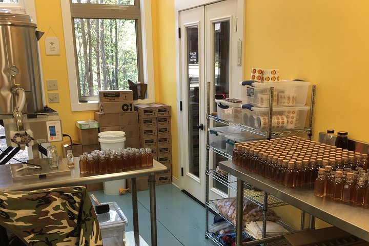 Killer Bees Farm & Honey Culinary Experience - thumb 3