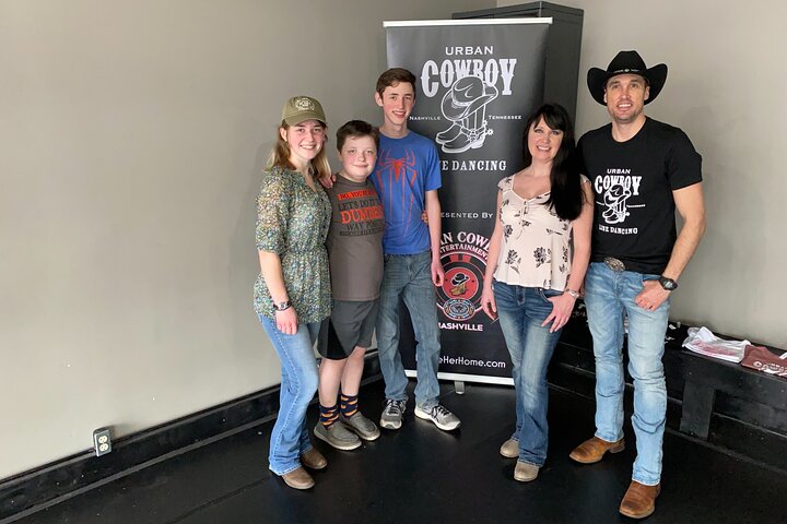 Learn To Line Dance In Nashville: Private Line Dancing Class - thumb 1