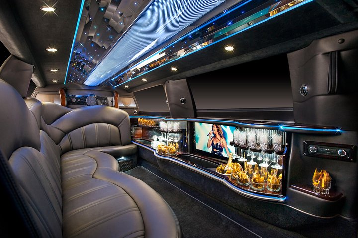 Arrival Private Transfer Philadelphia Airport PHL To Philadelphia By Limousine - thumb 0