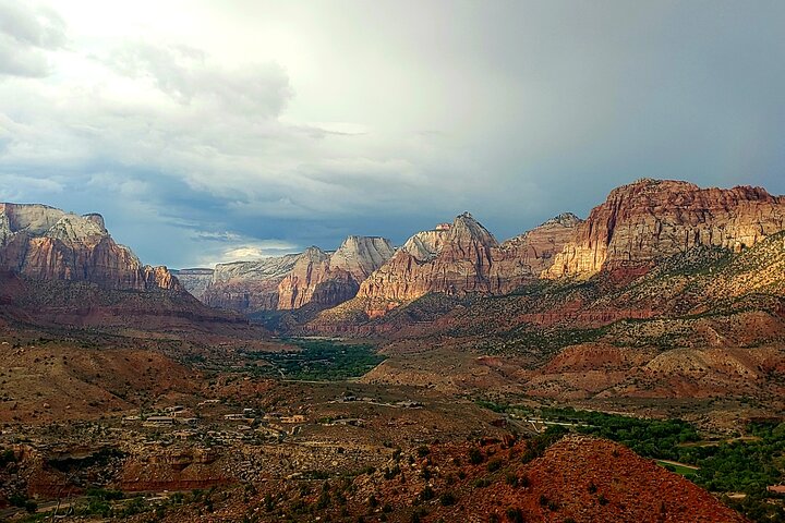 Half-Day Private Tour of Zion and Kolob with Petroglyphs and Ghost Town