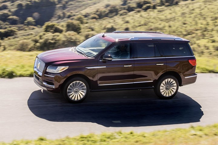 Arrival Private Transfer Dallas Airport DAL To Dowtown Dallas By Luxury Vehicle - thumb 1
