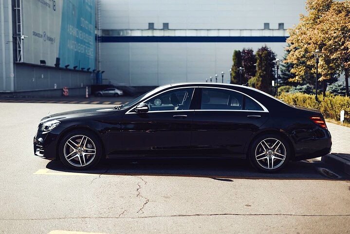 Arrival Private Transfer: George Bush Airport IAH To Houston In Business Car - thumb 3