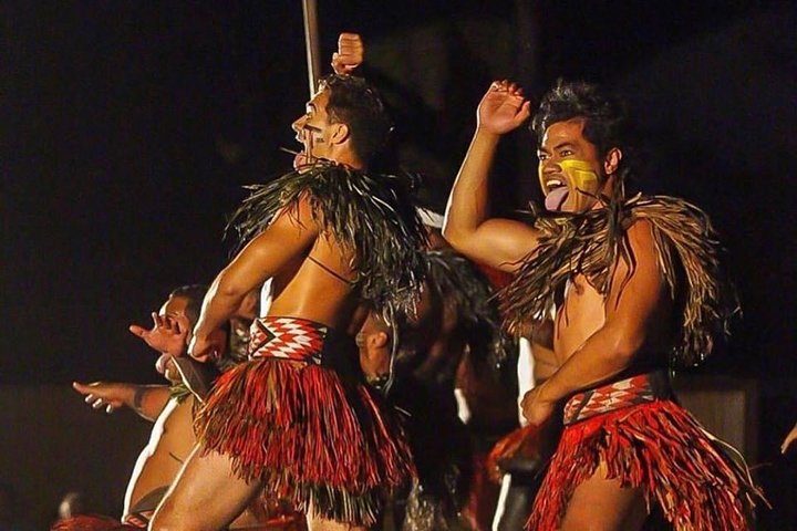Chief's Luau Admission - thumb 0
