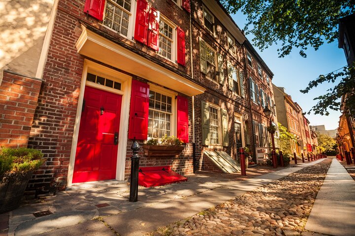 Philadelphia Private Tour: Old Town Detective Case Exploration Game