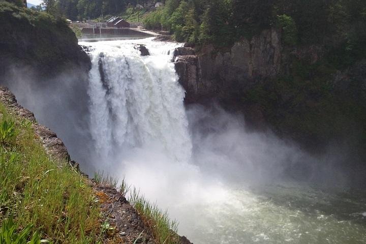 Leavenworth Day Trip From Seattle Through The Cascade Mountains - thumb 1