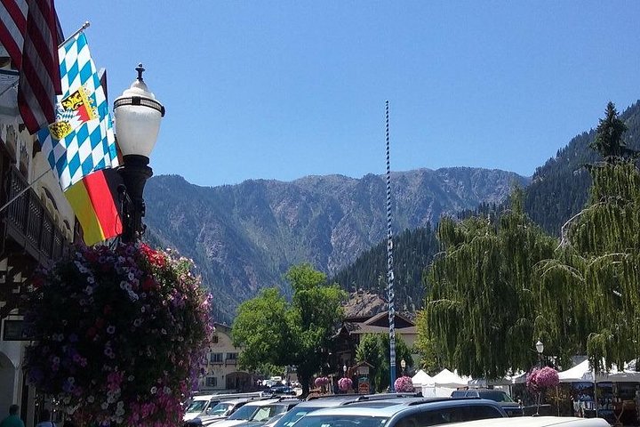 Leavenworth Day Trip From Seattle Through The Cascade Mountains - thumb 2