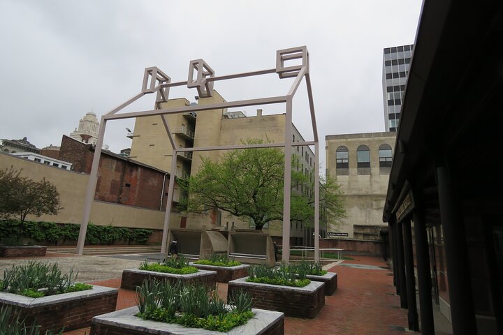 Small-Group Discovering Colonial Philadelphia Public Walking Tour