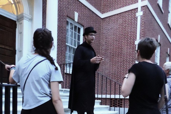 Ghost Tour Of Philadelphia By Candlelight